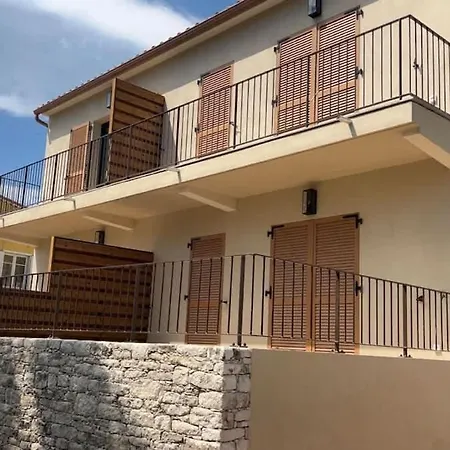 Votre Havre De Paix Au Coeur De Saint-florent Apartment