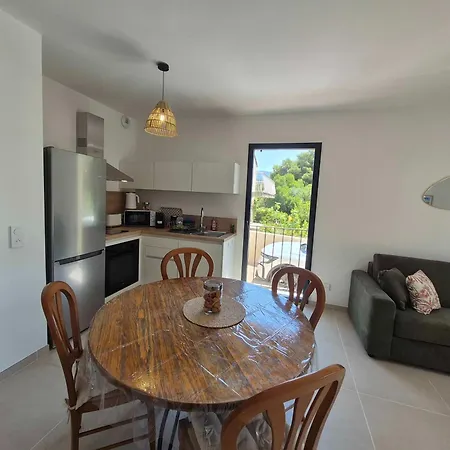 Votre Havre De Paix Au Coeur De Saint-florent Apartment